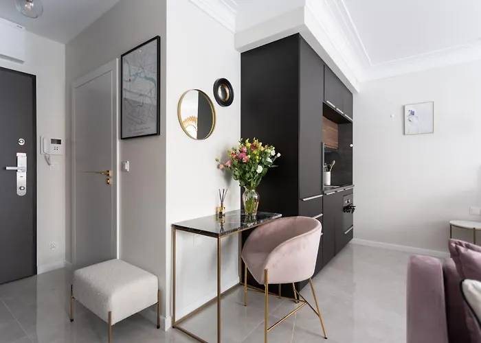 Golden Apartment, So Close To Rynek! Free Parking Included. Апартаменты *