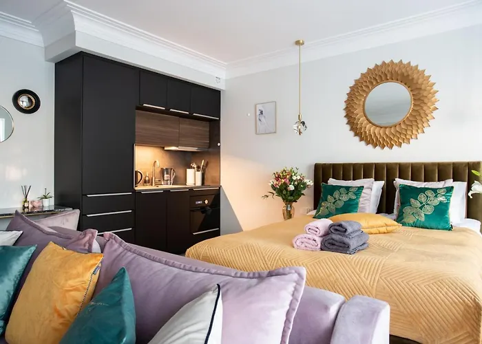 Golden Apartment, So Close To Rynek! Free Parking Included.