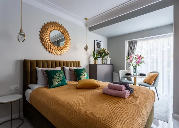 Golden Apartment, So Close To Rynek! Free Parking Included. Апартаменты Вроцлав