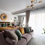 Golden Apartment, So Close To Rynek! Free Parking Included. * Wrocław