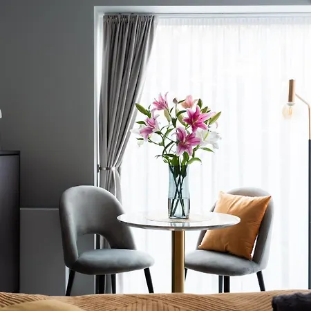 Golden Apartment, So Close To Rynek! Free Parking Included. Lägenhet *