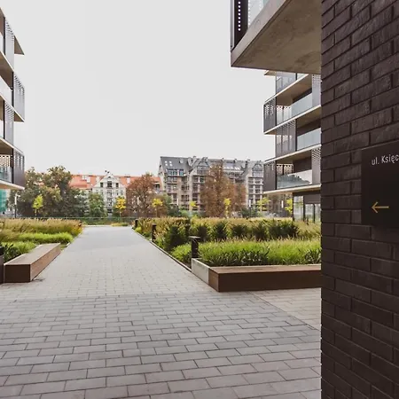 Lägenhet Golden Apartment, So Close To Rynek! Free Parking Included. *