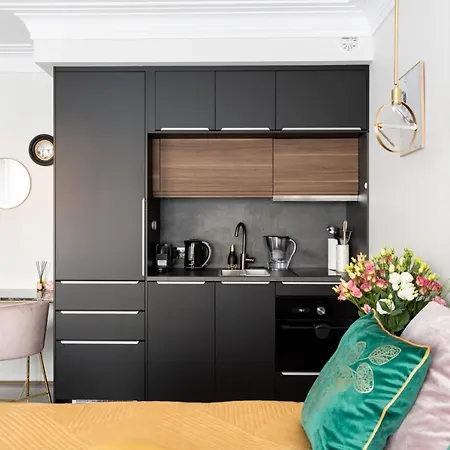 Apartamento Golden Apartment, So Close To Rynek! Free Parking Included. Breslavia